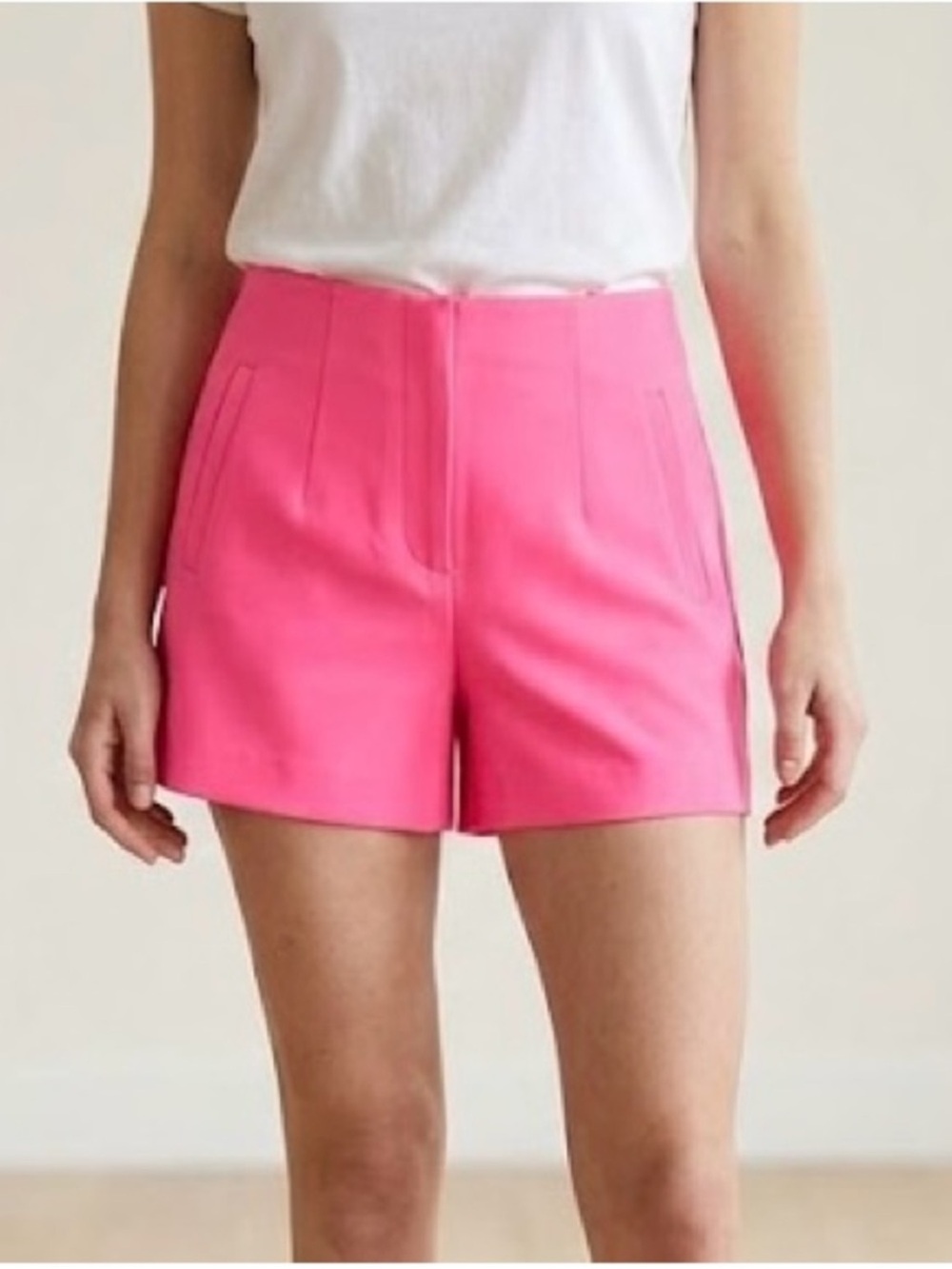 NWT A New Day High-Waist Hot Pink Tailored Midi 4β Inseam Stretch Shorts Size 6